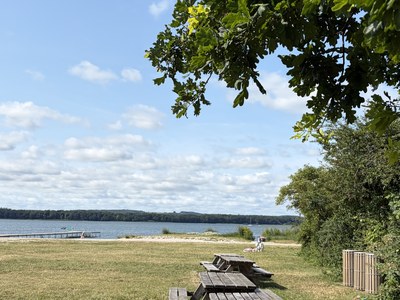 Husolde Strand Camping Blick auf die Ostsee mit Sitzgelegenheiten fur Familien