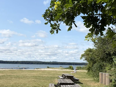 Husolde Strand Camping Blick auf die Ostsee mit Sitzgelegenheiten fur Familien